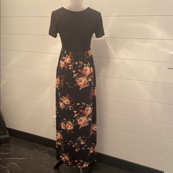 Grecerelle Casual Black and pink floral Maxi Sundress with Crew Neck - Picture 7 of 10